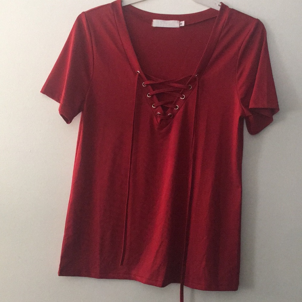 Maroon lace up tee